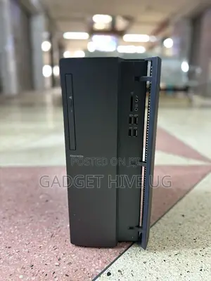 Desktop Computer Lenovo 8GB AMD Ryzen 3 HDD 500GB