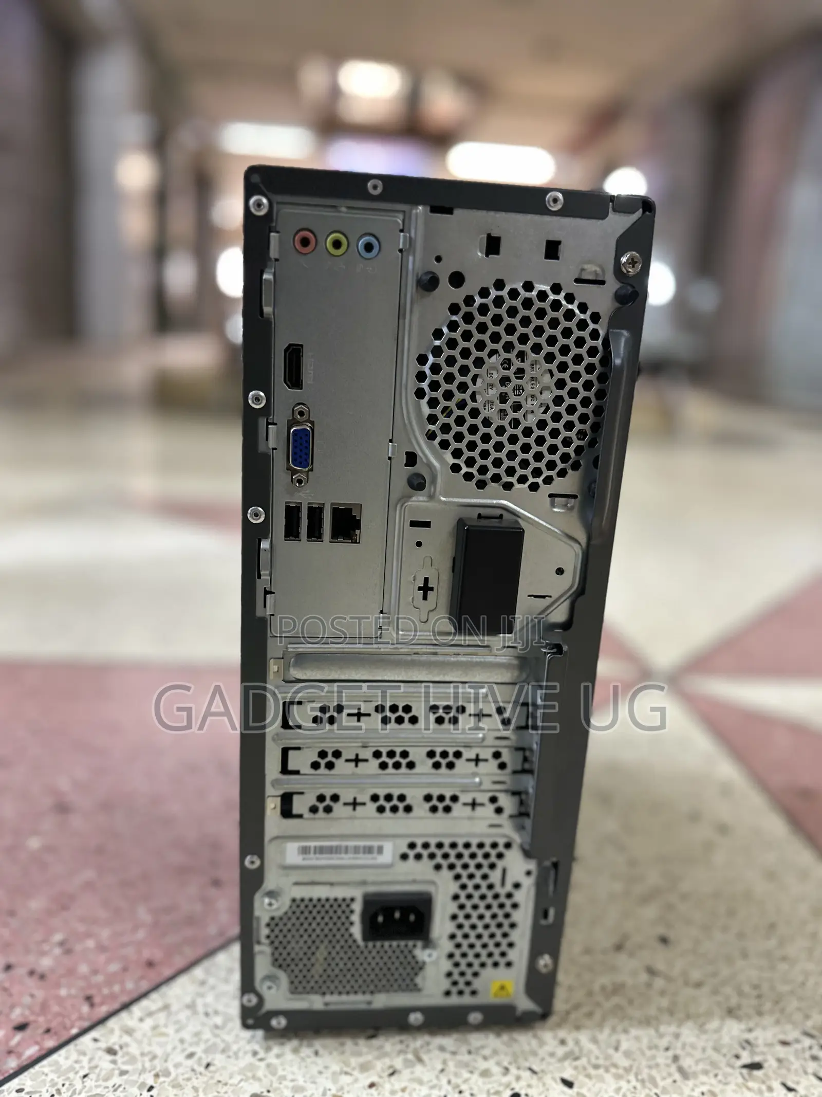 Desktop Computer Lenovo 8GB AMD Ryzen 3 HDD 500GB