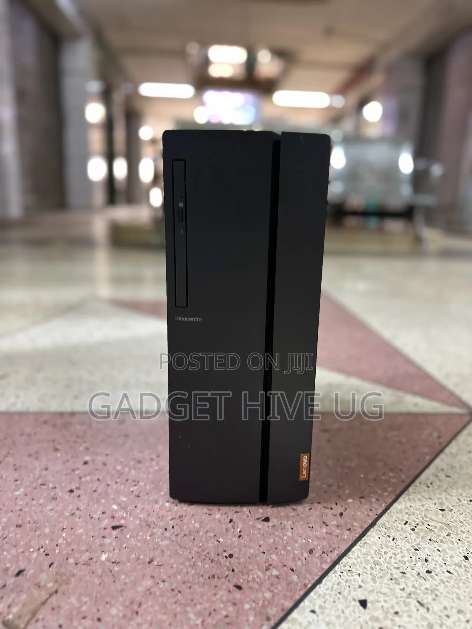 Desktop Computer Lenovo 8GB AMD Ryzen 3 HDD 500GB