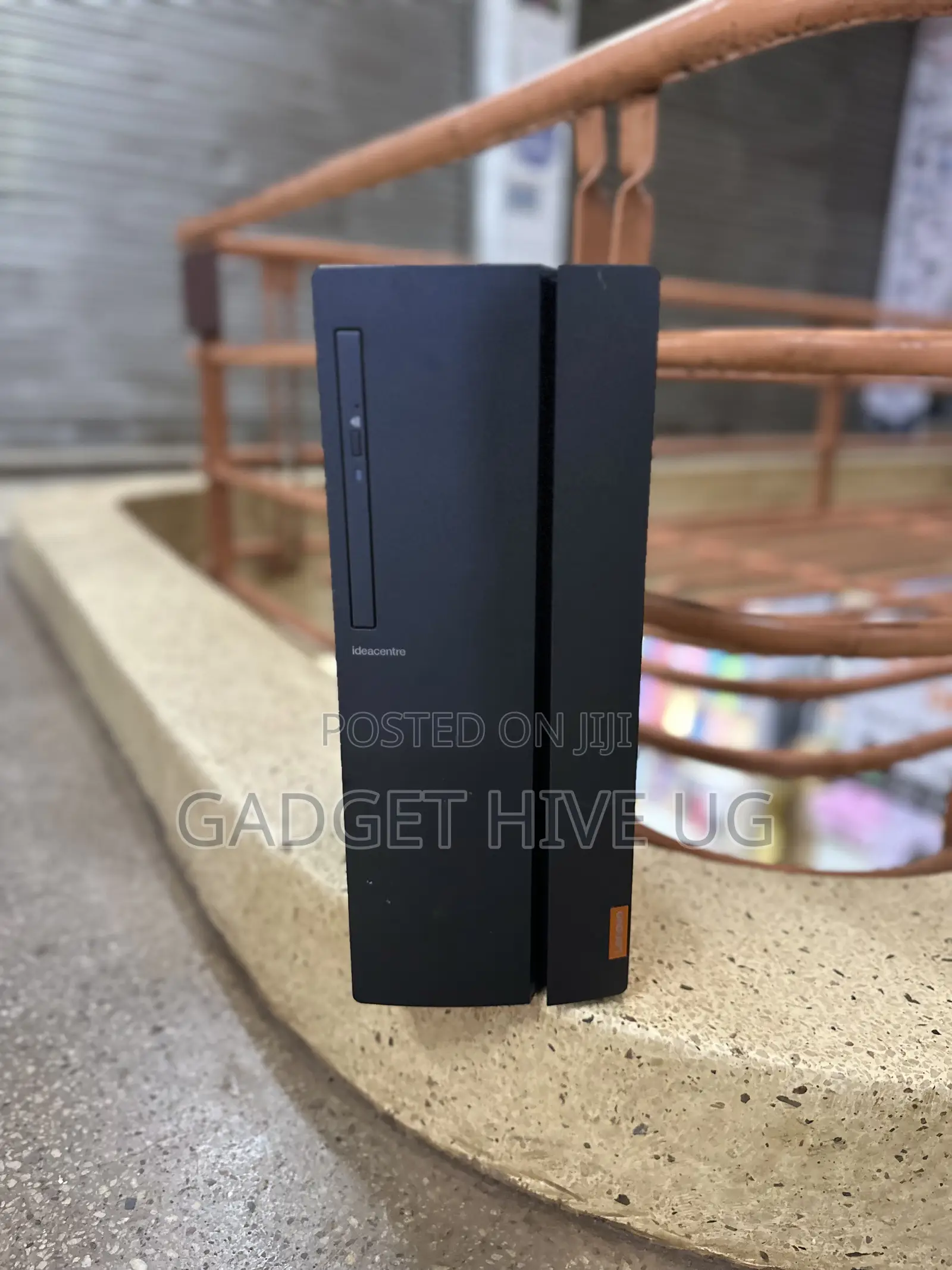 Desktop Computer Lenovo 8GB AMD Ryzen 3 HDD 500GB
