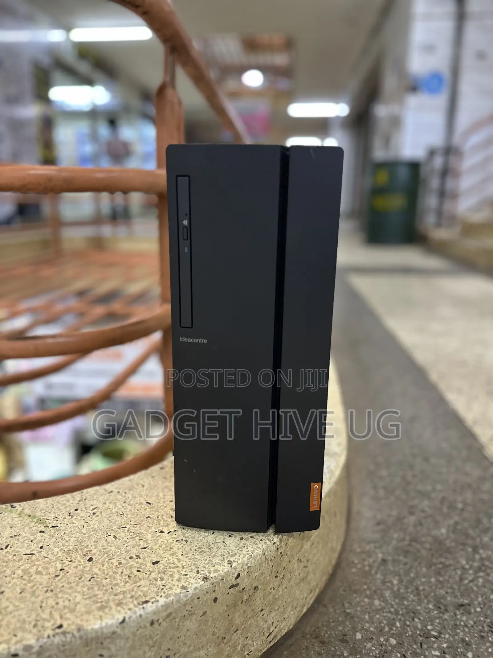 Desktop Computer Lenovo 8GB AMD Ryzen 3 HDD 500GB