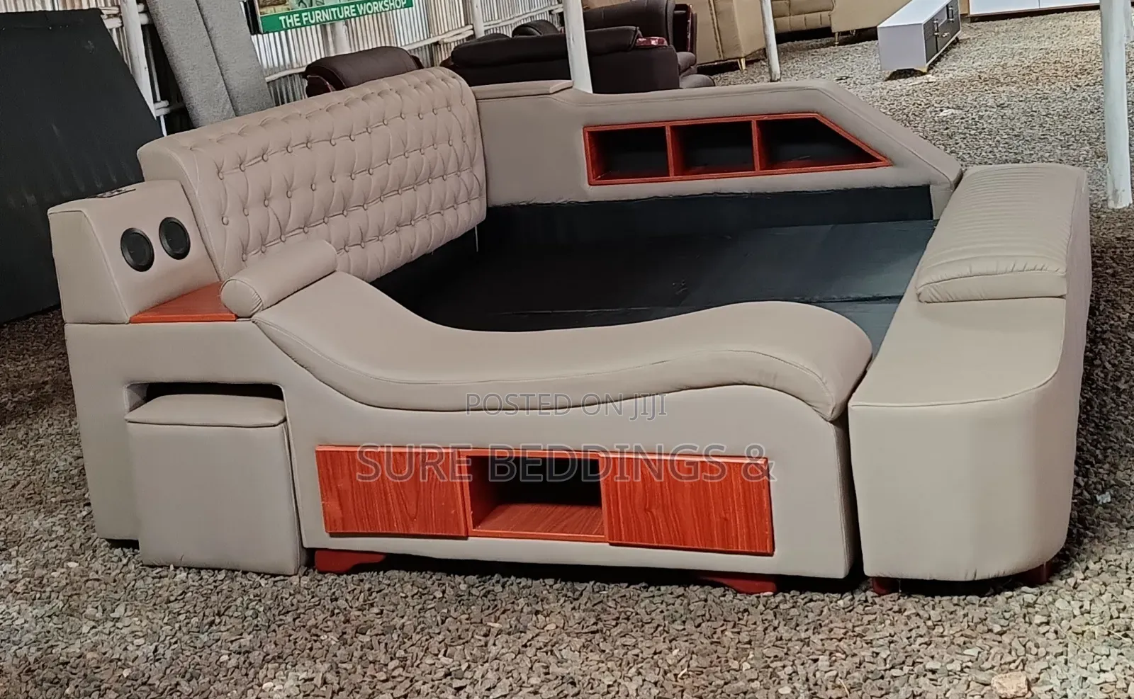 Sonde Modern Bed