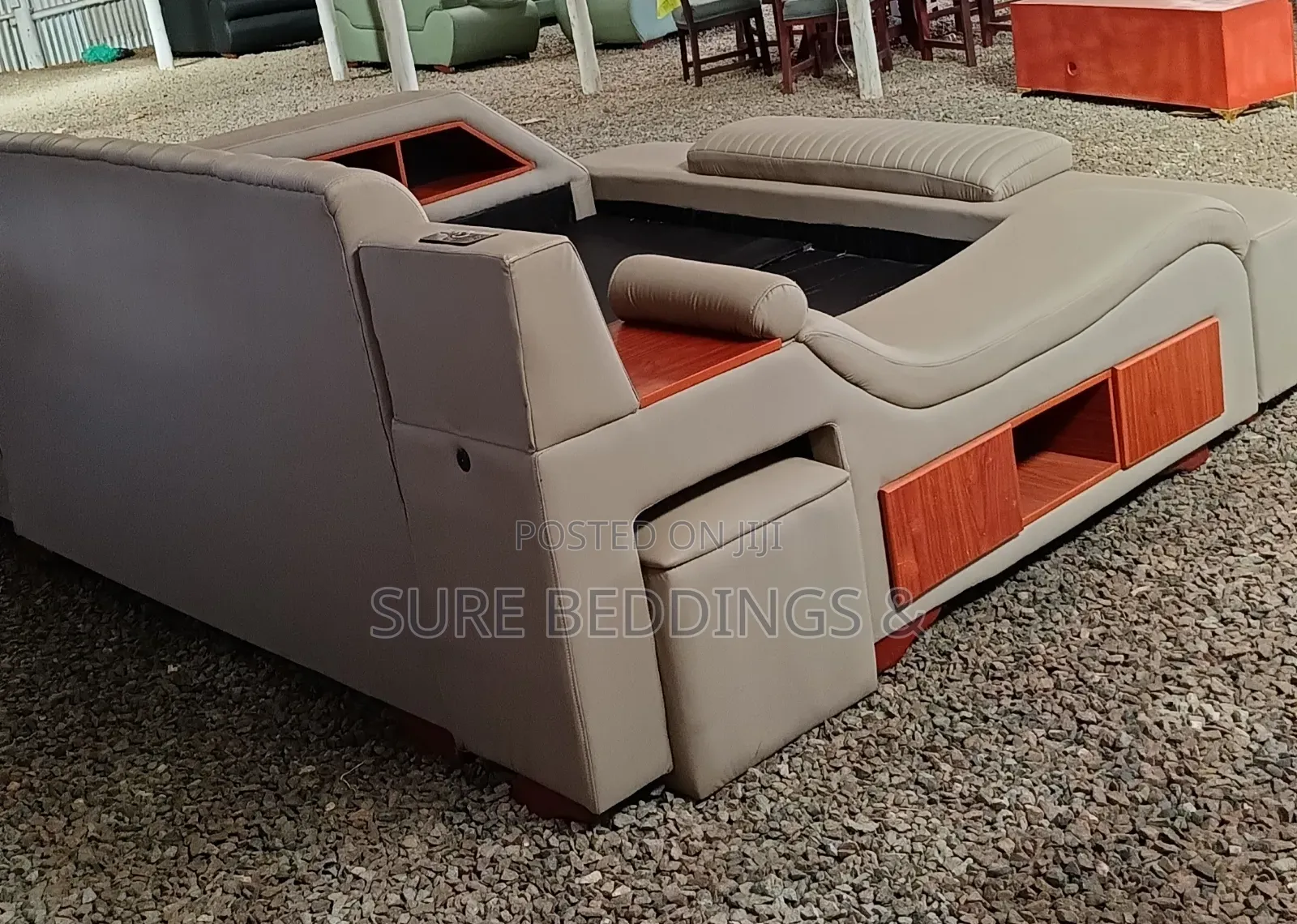 Sonde Modern Bed
