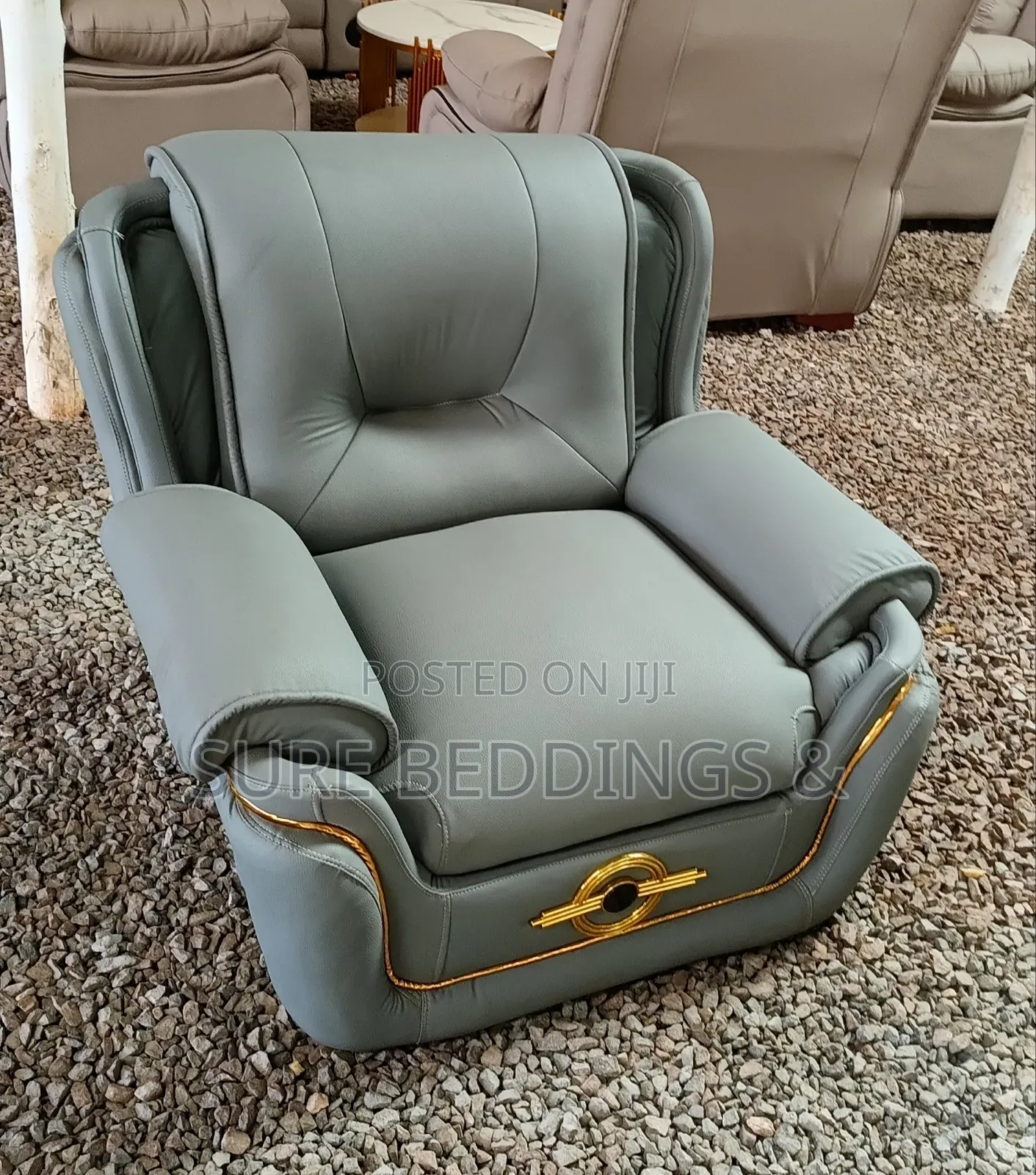 2,2,1 Expo Leather Sofa