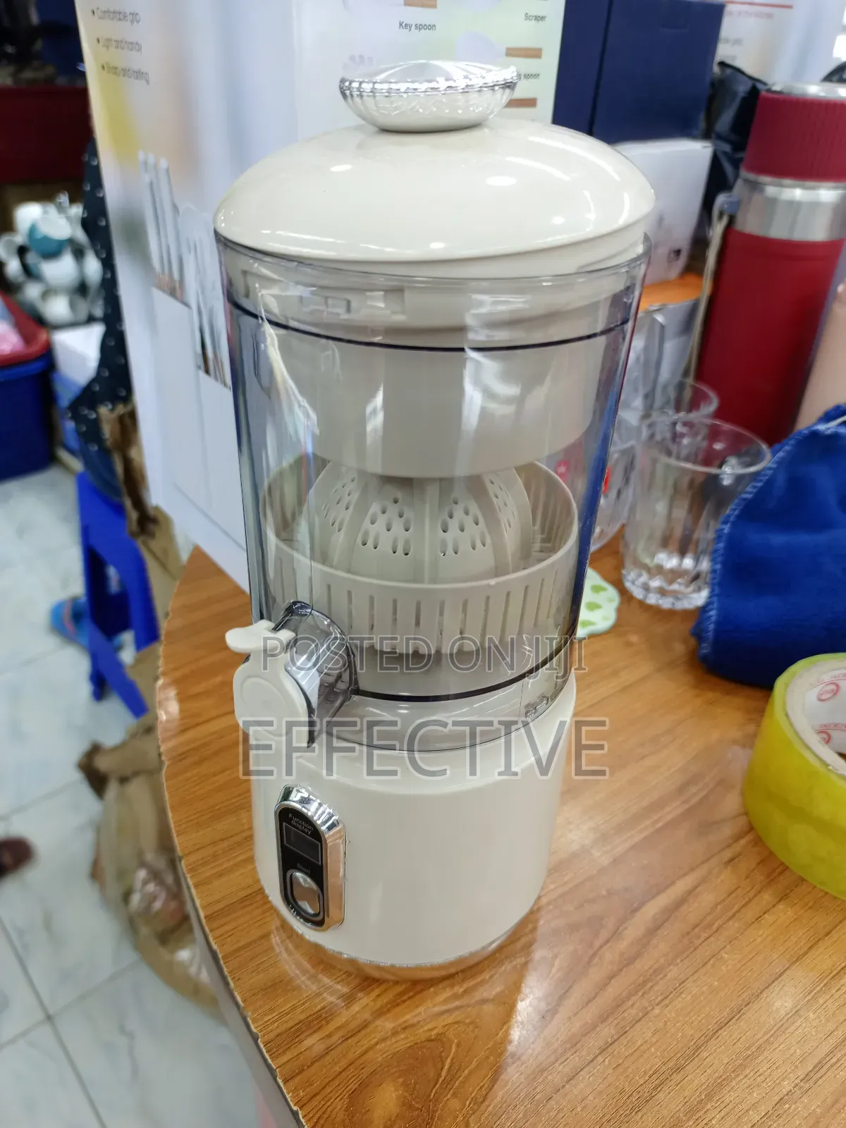 Portable Electric Citrus Juicer.