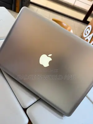 Laptop Apple MacBook Pro 8GB Intel Core I5 HDD 500GB