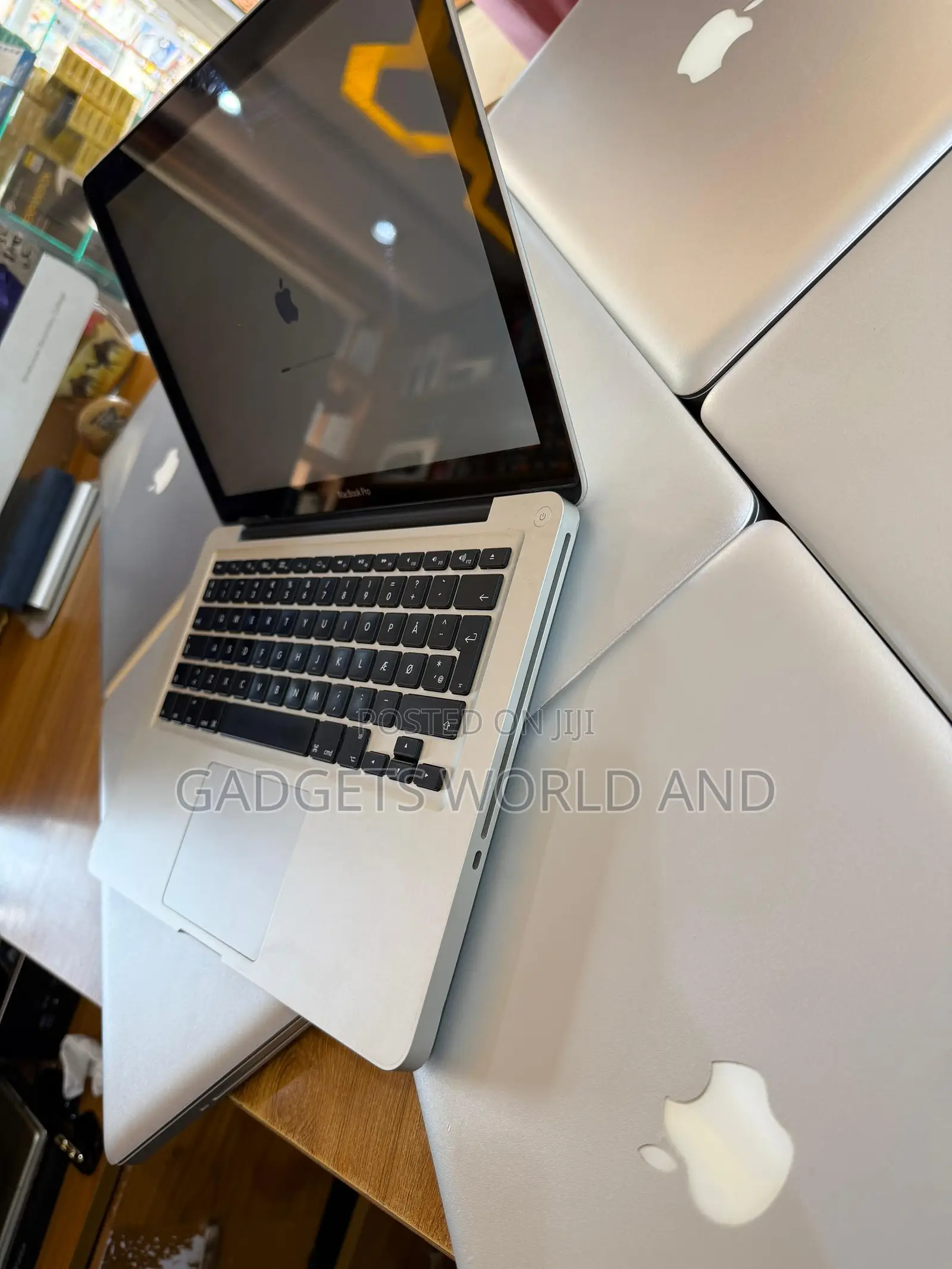 Laptop Apple MacBook Pro 8GB Intel Core I5 HDD 500GB