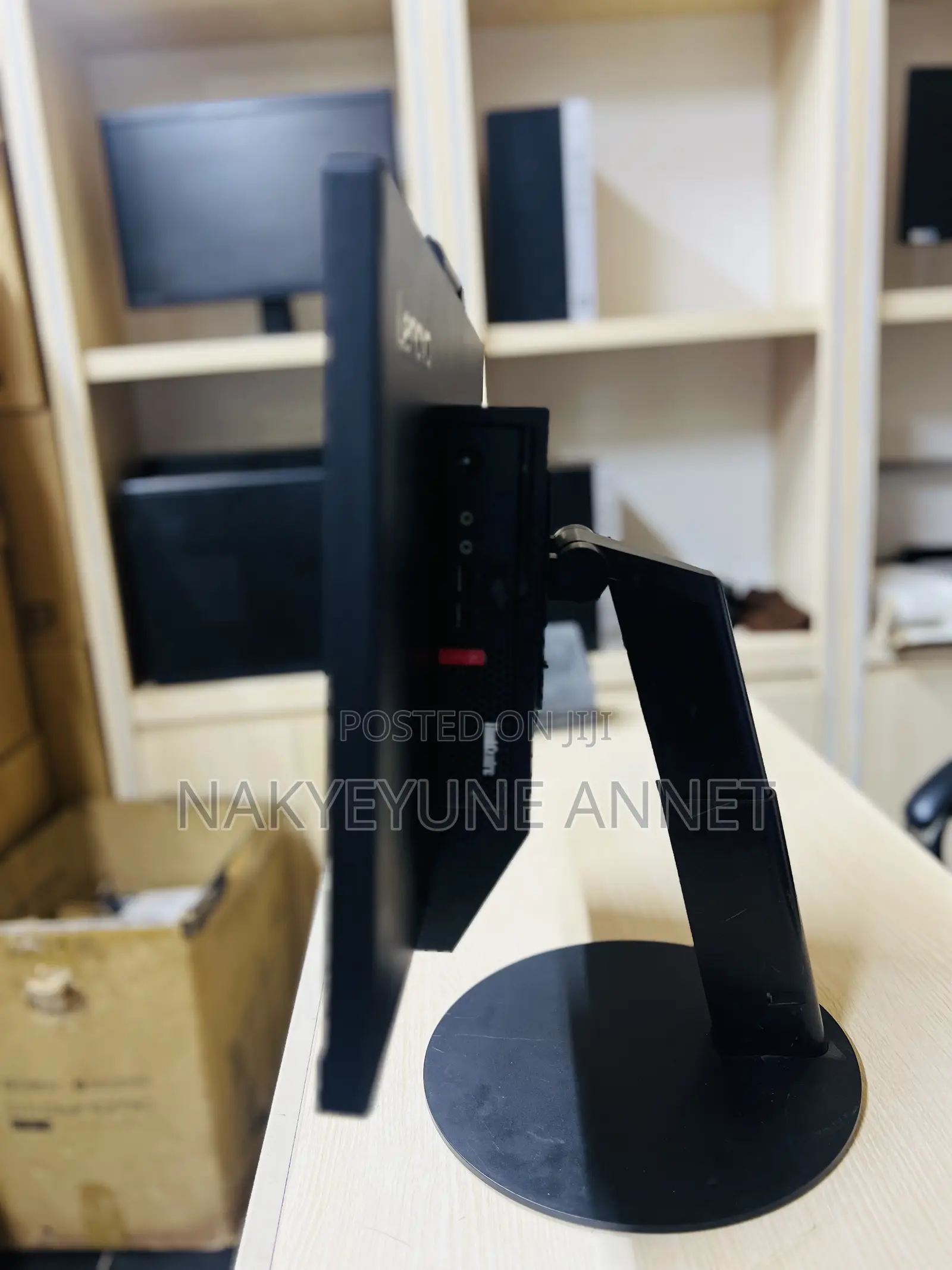 Desktop Computer Lenovo ThinkCentre M910 8GB Intel Core I5 SSD 256GB