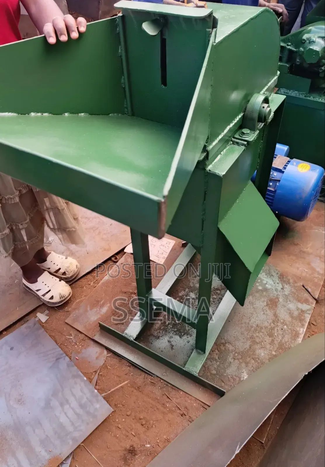 Automatic Briquettes/Charcoal Dust Crusher
