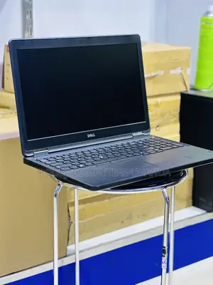 New Laptop Dell Latitude 15 3560 8GB Intel Core I7 SSD 256GB