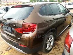BMW X1 2011 Gold