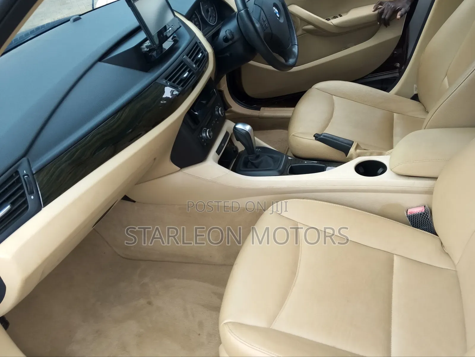 BMW X1 2011 Gold