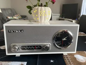 Victrola Vc-150-BLK-Eu Broadway Bt Clock Radio With Analogue Display