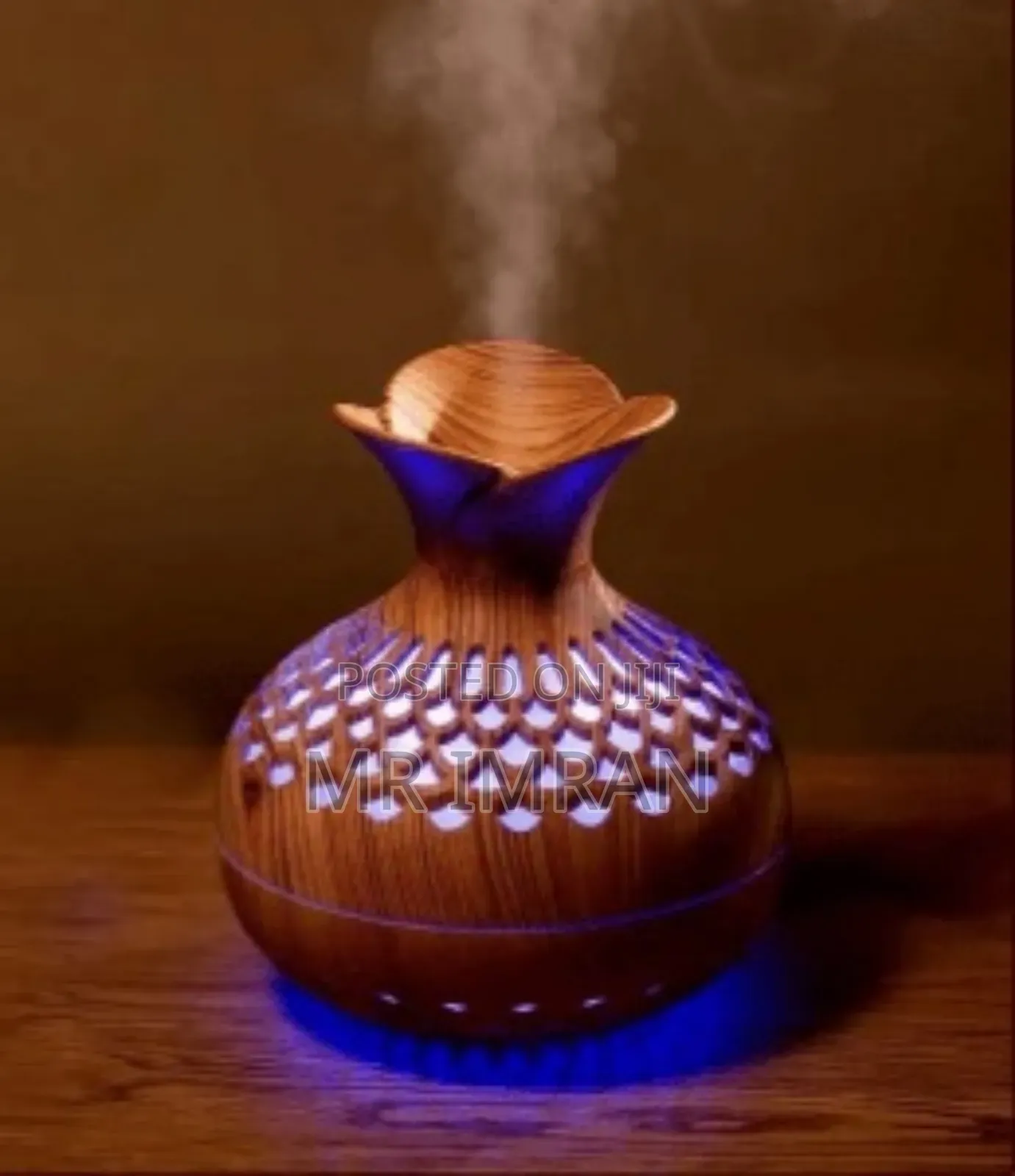 Flower Vase-Shaped Ultrasonic Cool Mist Humidifier and Aroma Diffuser.