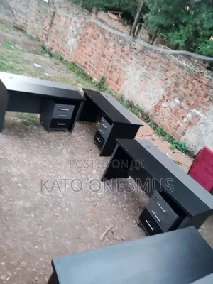Designed 1.4meters Desk
