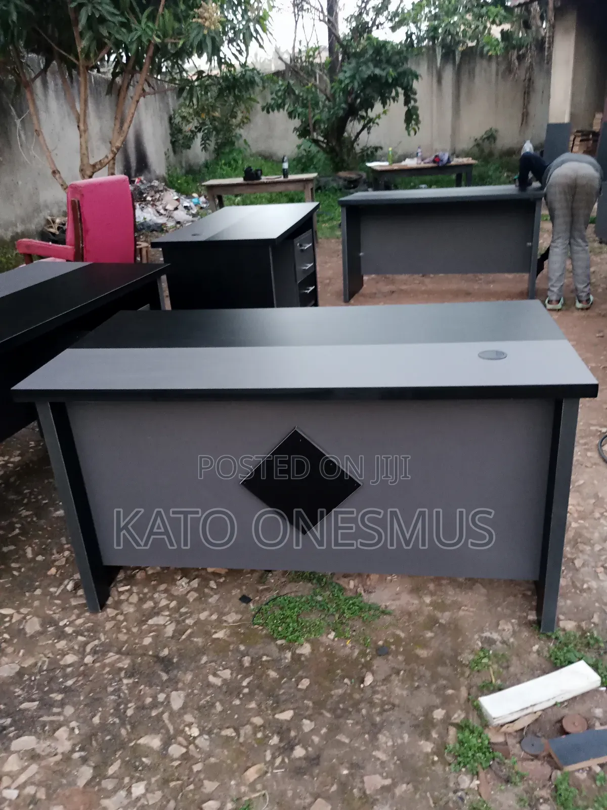 Designed 1.4meters Desk