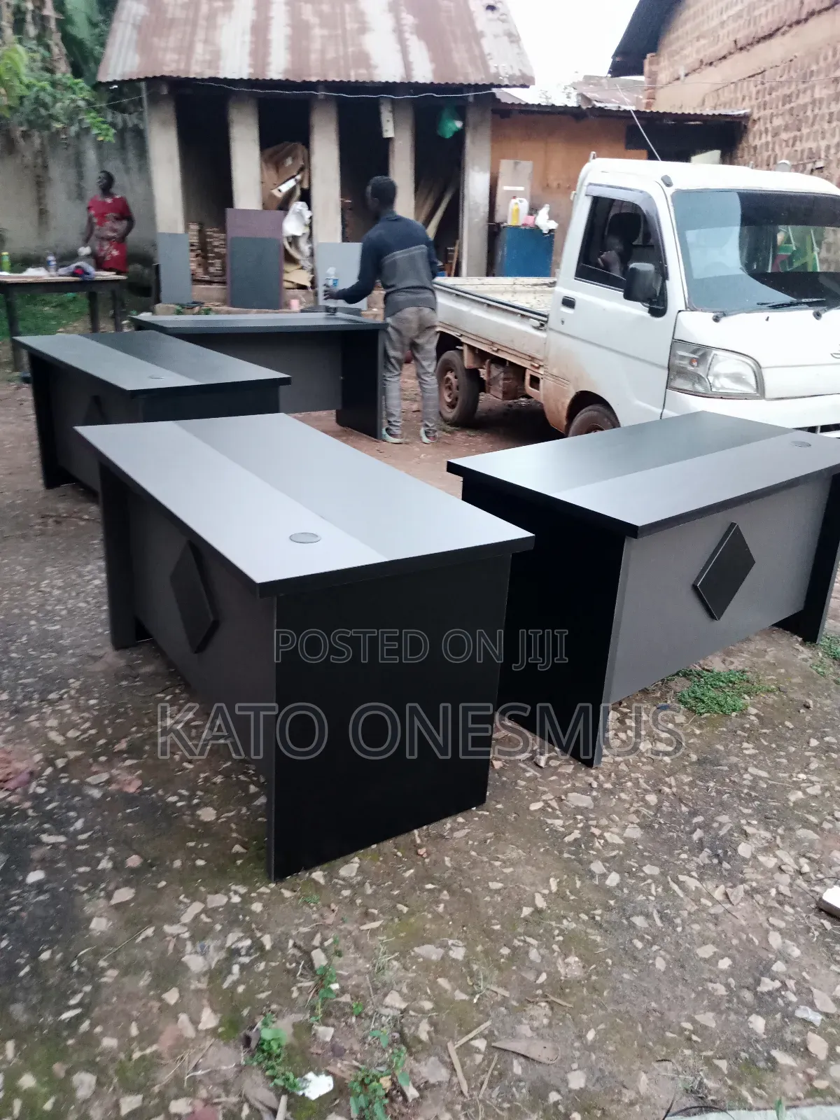 Designed 1.4meters Desk
