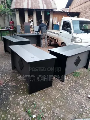 Designed 1.4meters Desk