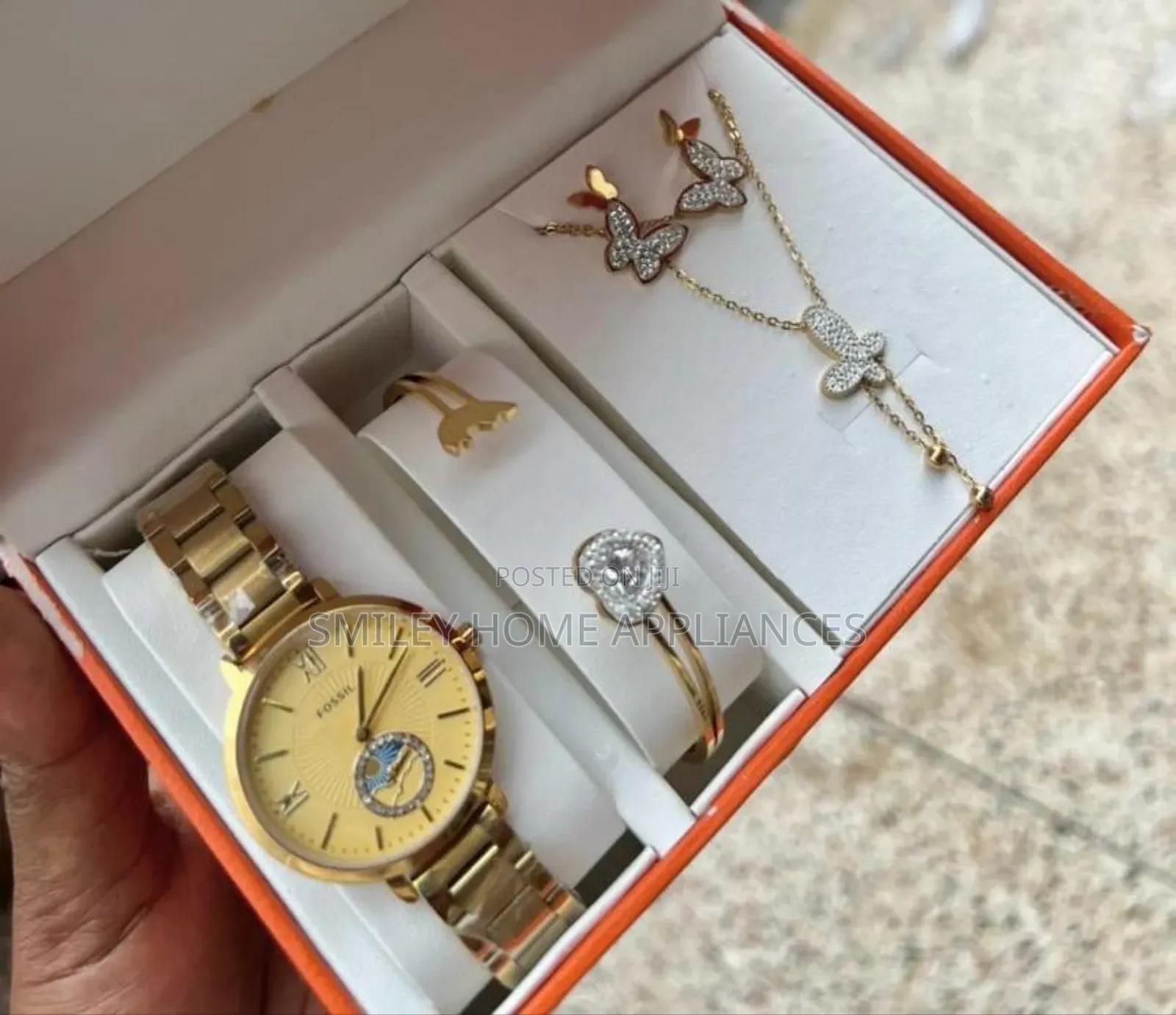 Women's Fossil Valentines Gift Box Wrist Time Wear