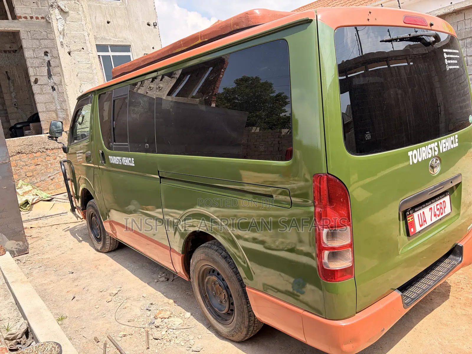 Toyota HiAce 2011 Green