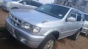 Isuzu Rodeo 2004 Silver