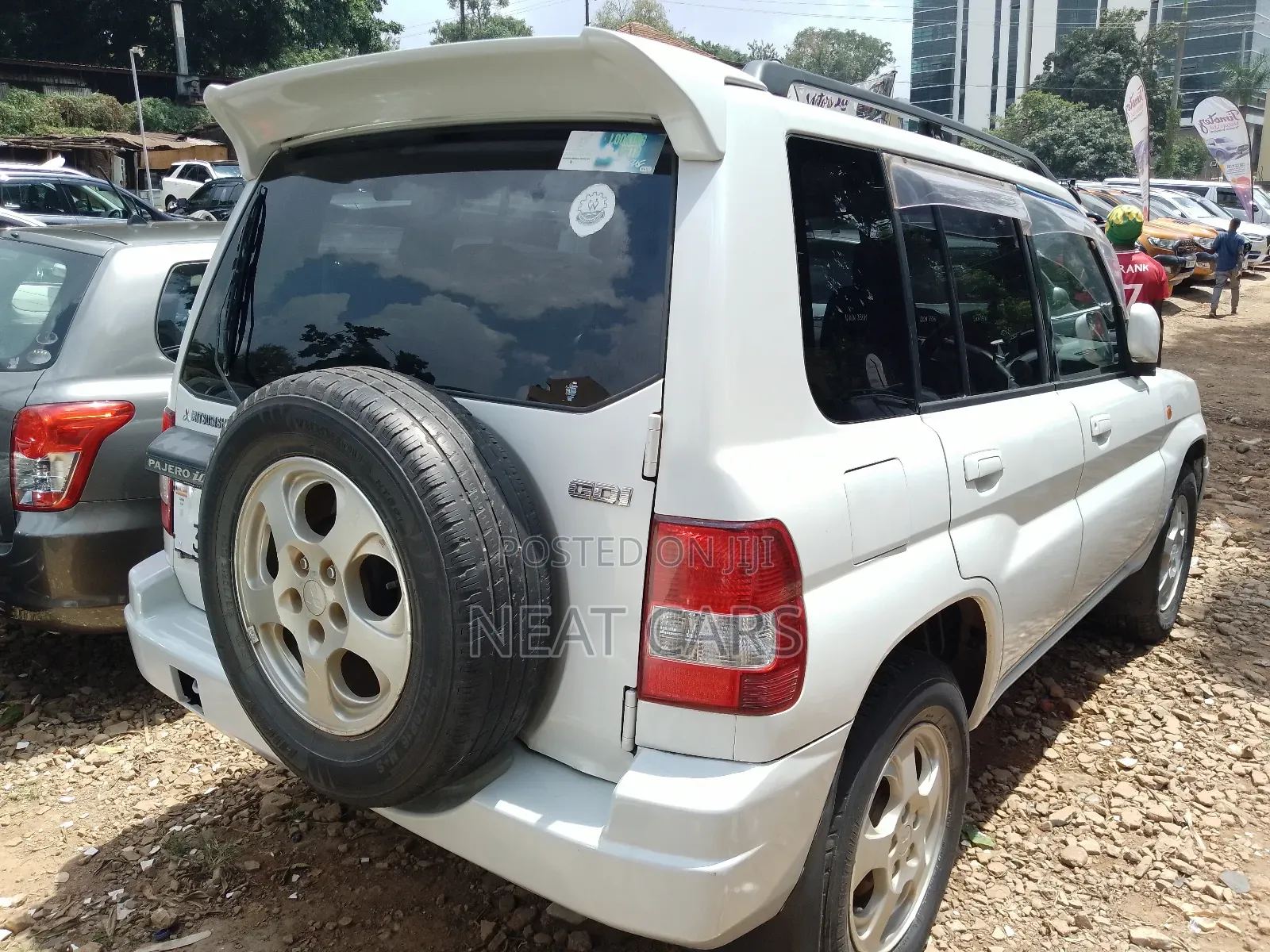 Mitsubishi Pajero IO 2000 White