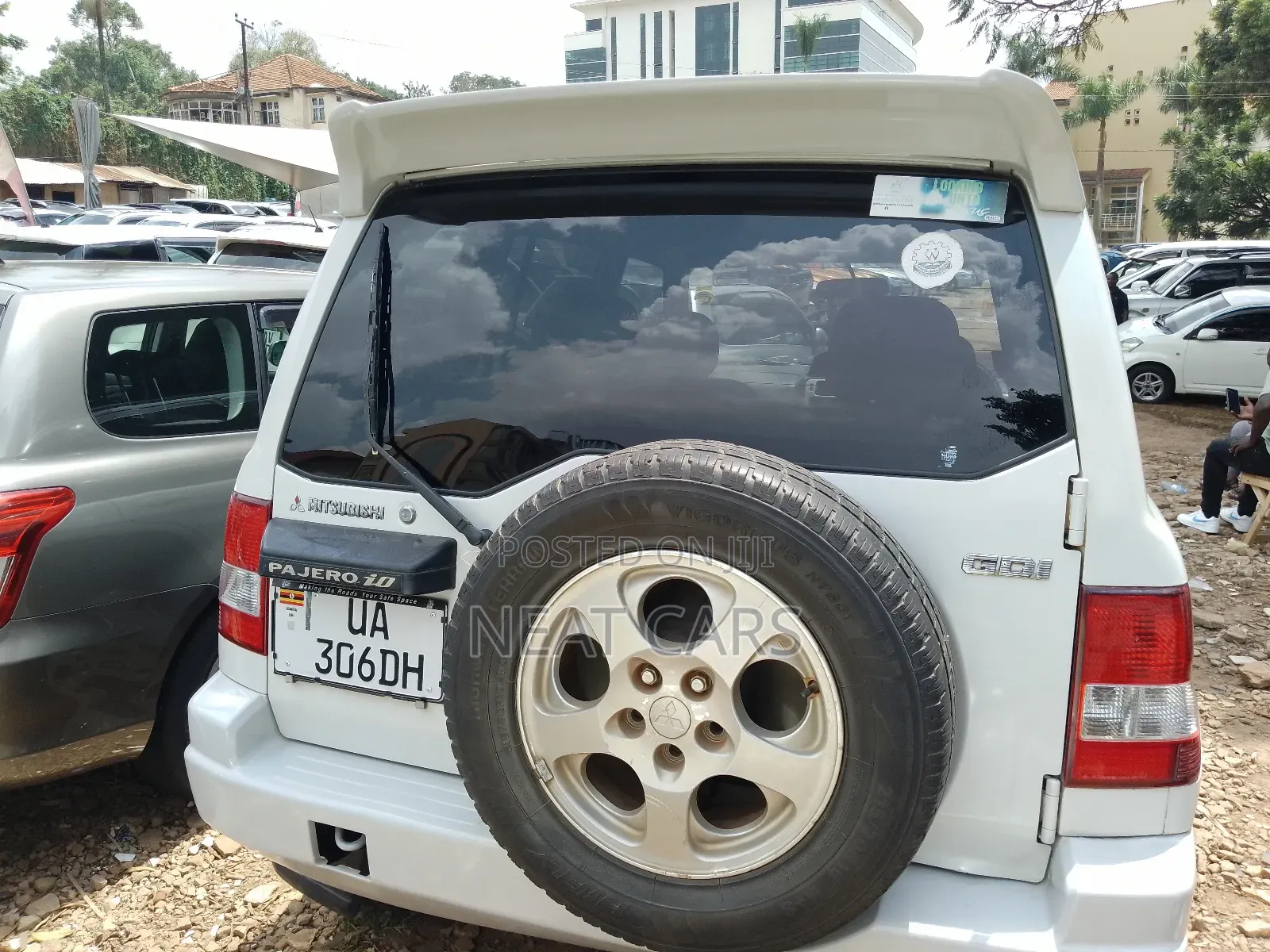 Mitsubishi Pajero IO 2000 White
