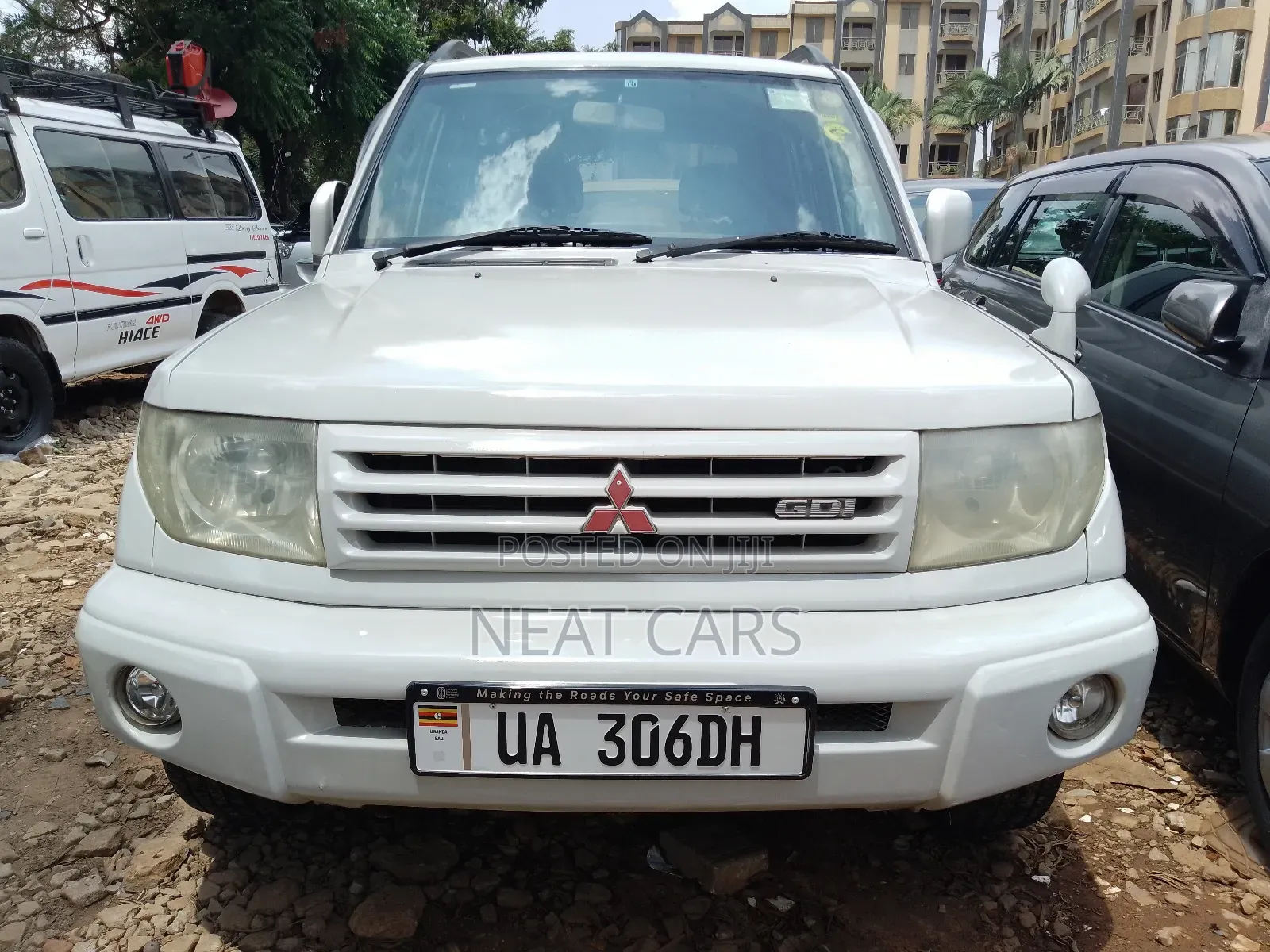 Mitsubishi Pajero IO 2000 White