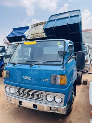 Mitsubishi Canter 1992 Blue