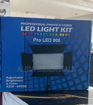 Led 800 Full Kit Light and Stand With Two Batteries