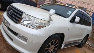 Toyota Land Cruiser Prado 2011 White
