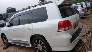 Toyota Land Cruiser Prado 2011 White