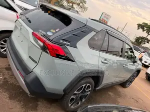 Toyota RAV4 2020 Silver