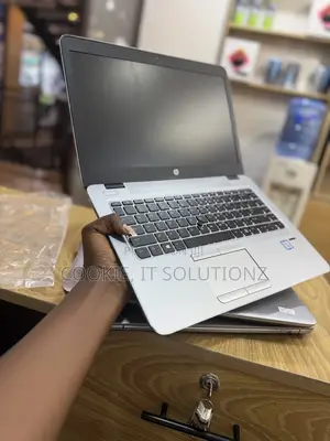 Laptop HP EliteBook 840 G3 8GB Intel Core I5 SSHD+SSD 256GB