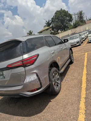 Toyota Fortuner 2021 Gray