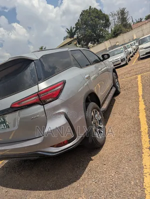 Toyota Fortuner 2021 Gray