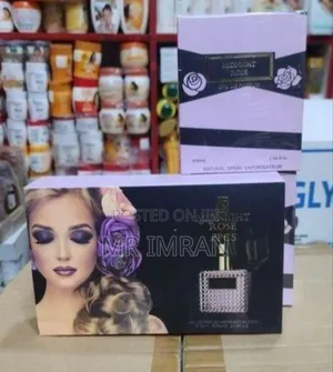 Lancôme Trésor Midnight Rose Eau De Parfum.