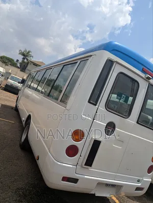Mitsubishi Fuso Rosa 2012 White