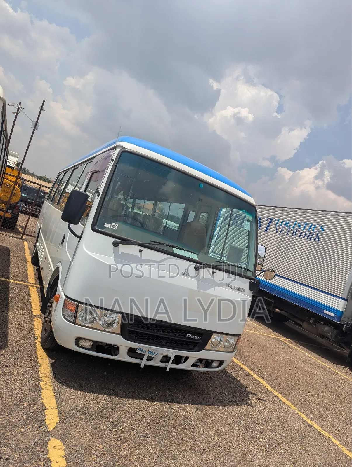 Mitsubishi Fuso Rosa 2012 White