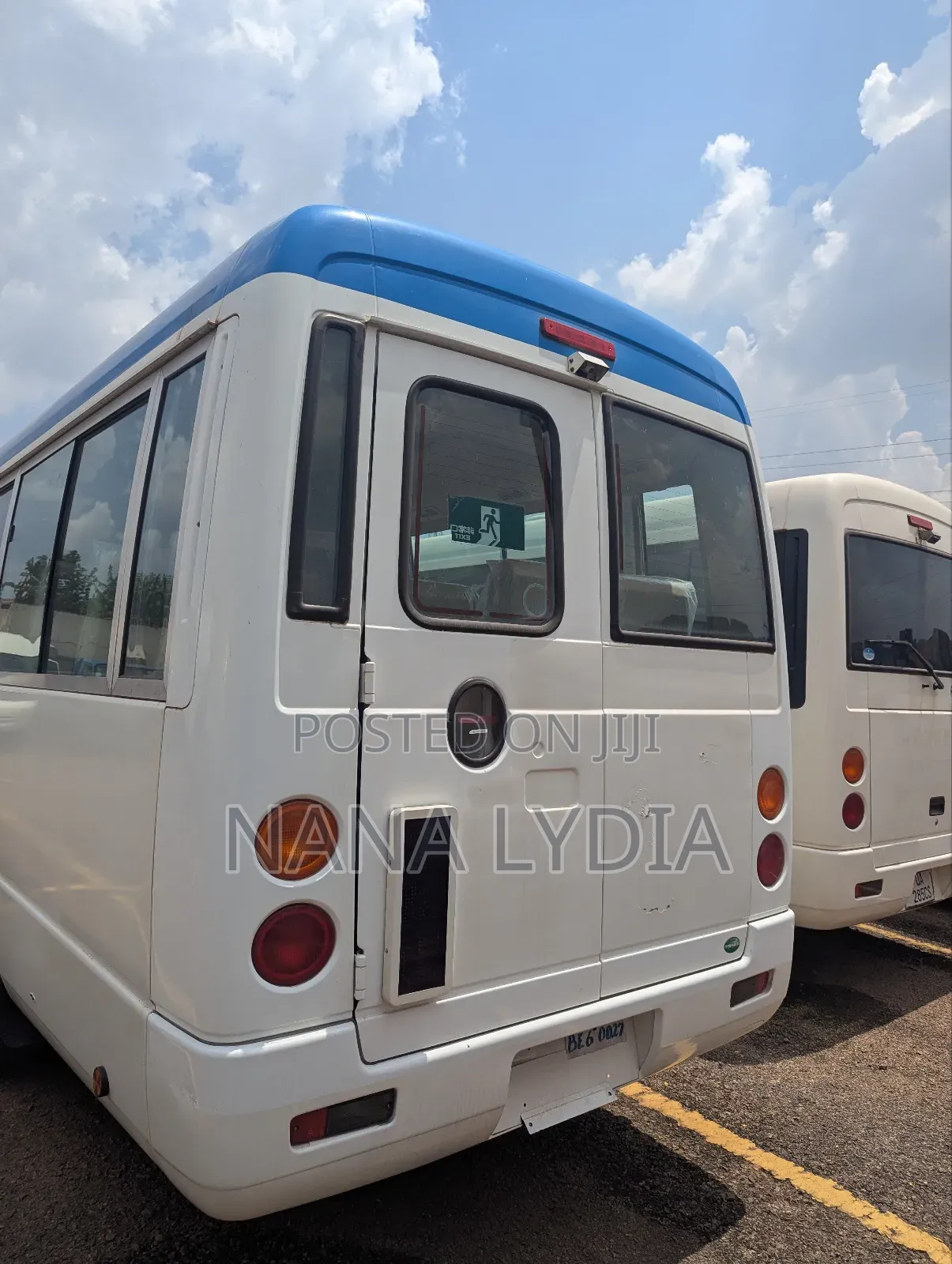 Mitsubishi Fuso Rosa 2012 White