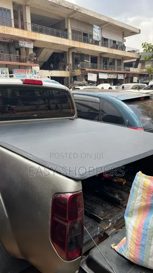 Tonneau Cover for Hilux Pickup Truck.