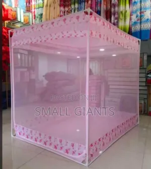 Free-Standing, Box-Style Mosquito Net