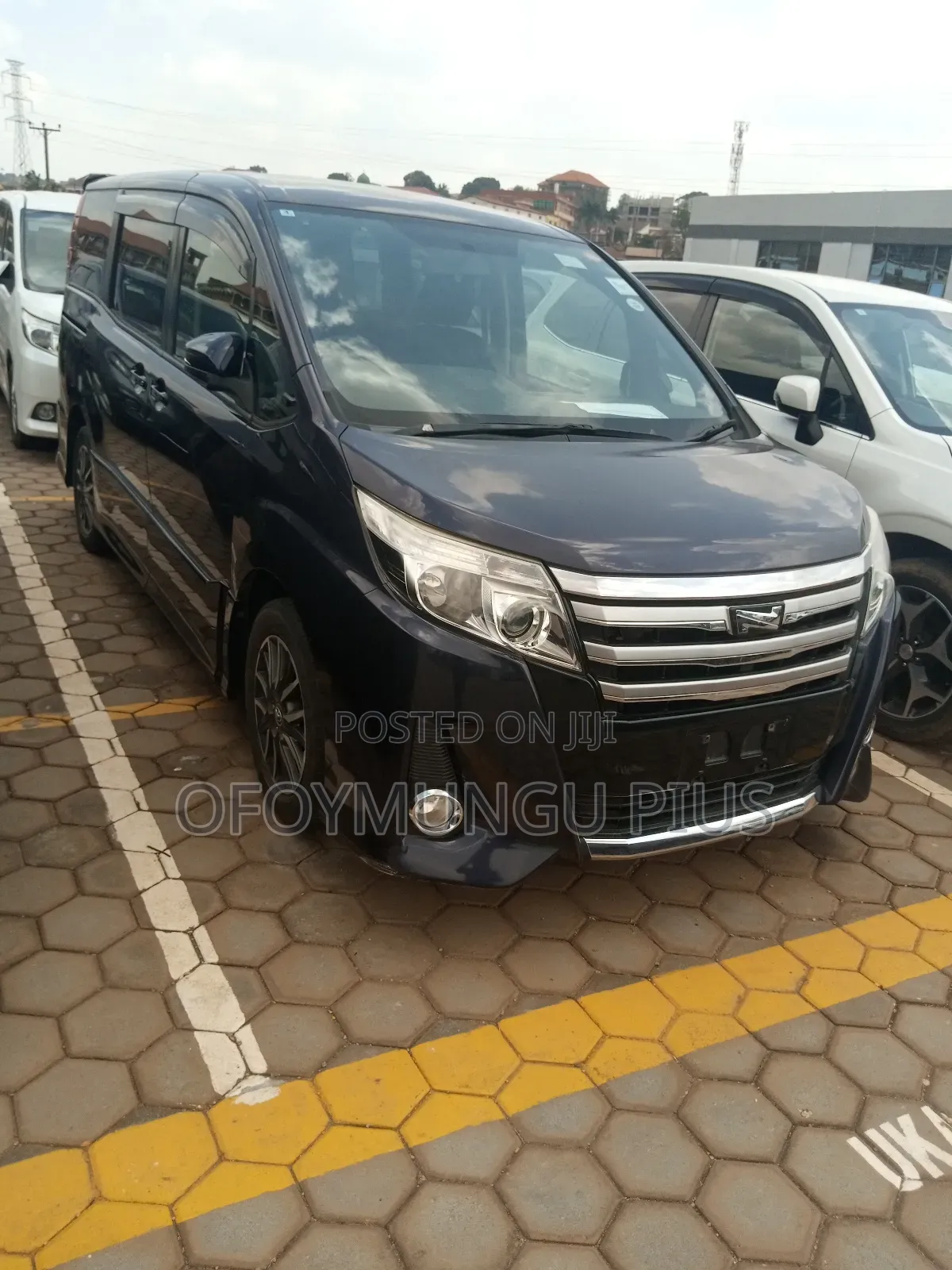 Toyota Noah 2016 Black