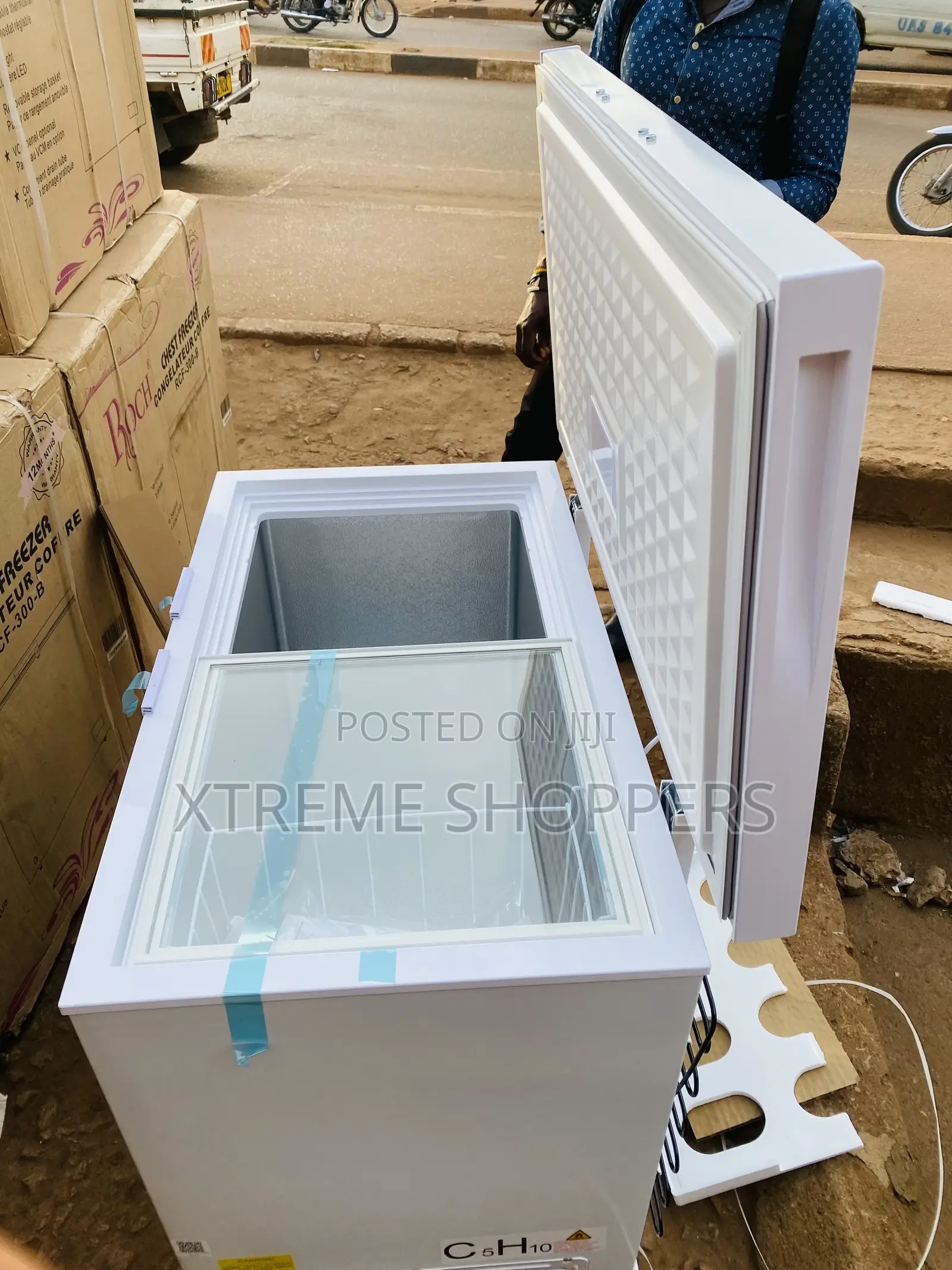 Straight Freezer / Deep Freezer Adh 230liters