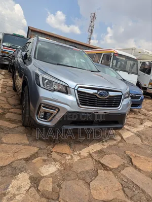 Subaru Forester 2019 Silver