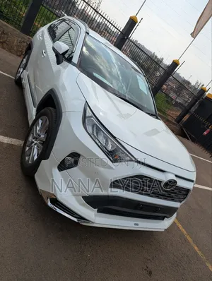 Toyota RAV4 2019 White