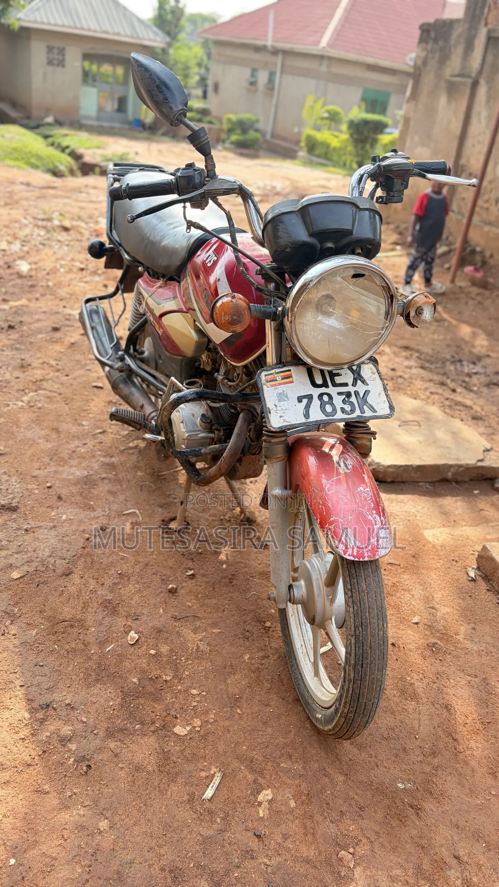 TVS HLX 125 2019 Red