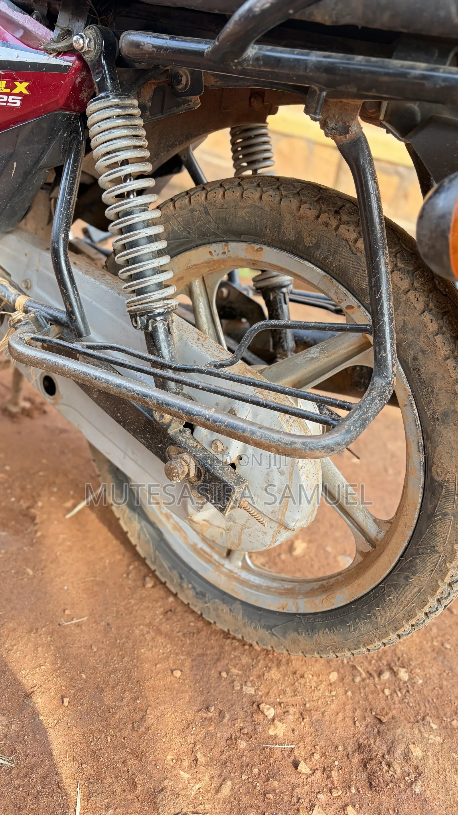 TVS HLX 125 2019 Red