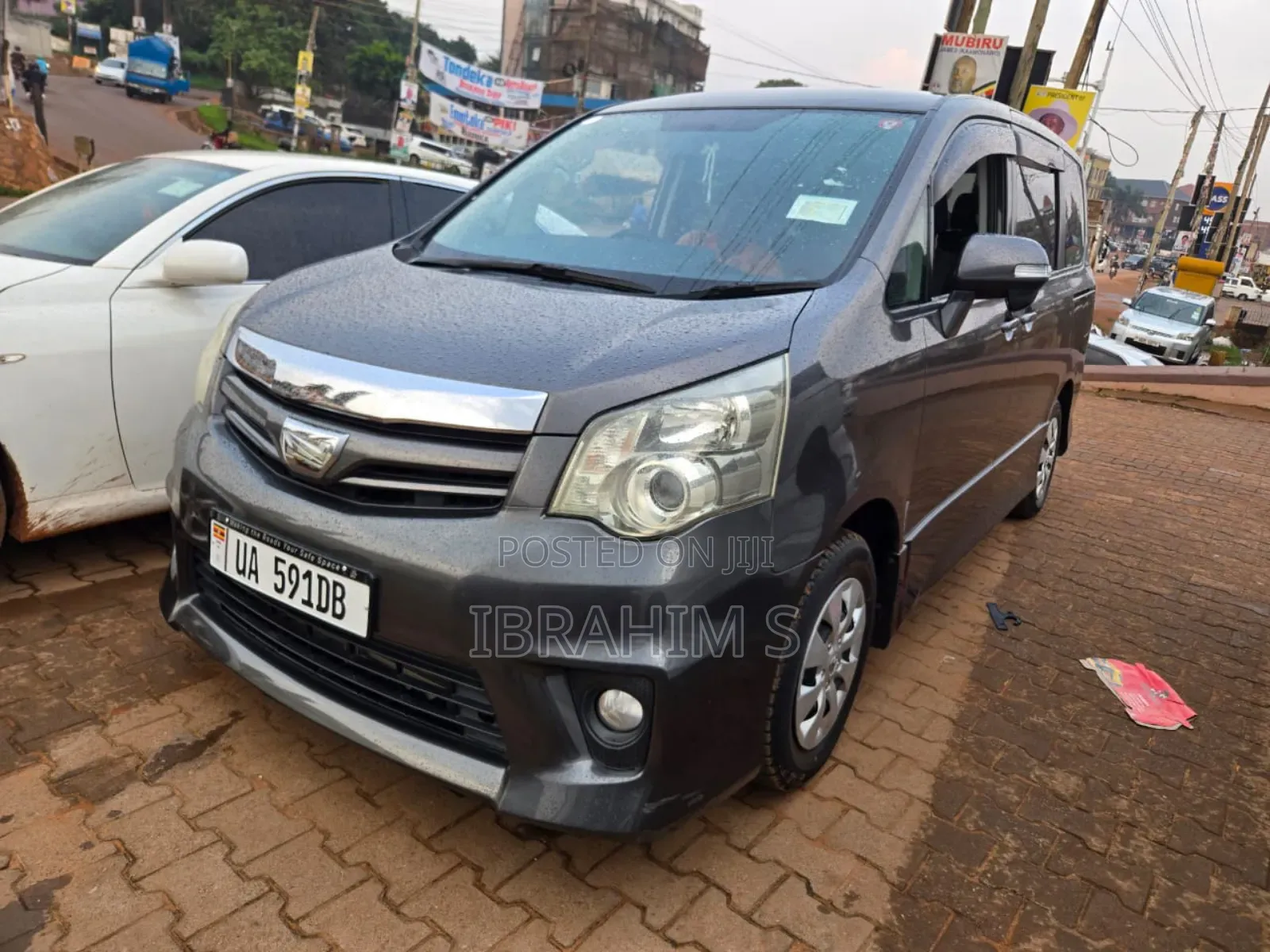 Toyota Noah 2012 Gray