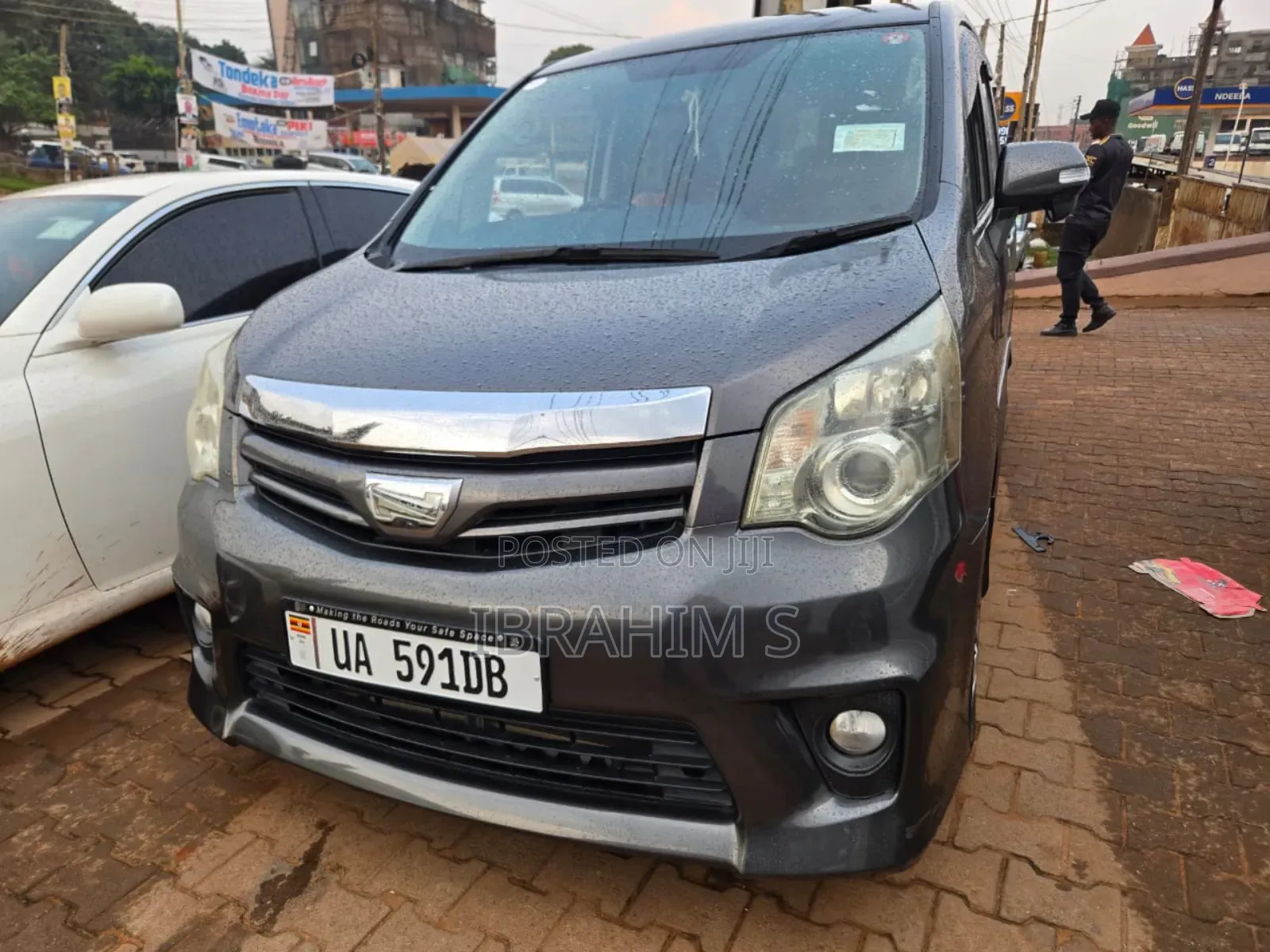 Toyota Noah 2012 Gray